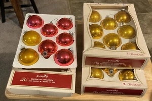 Vintage 3 Boxes 24ct Pyramid Christmas Ornament 2.25” Balls 18 Gold & 6 Red - Picture 1 of 2