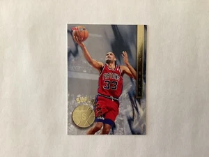 1996-97 NBA Hoops Superfeats #3 Grant Hill Detroit Pistons - Picture 1 of 2