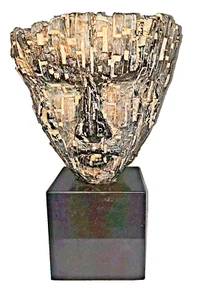 ABSTRACT HEAD SCULPTURE  DEPICTING 3 OUTWARD FACING PROFILES ON FAUX MARBLE NICE - Picture 1 of 11