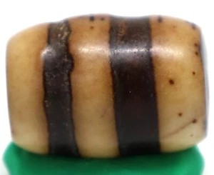 Beautiful Ancient two line dzi bead size 18.6mm/13.8mm - Picture 1 of 6