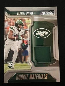 2022 Panini Playbook Rookie Materials #RM-6 : Garrett Wilson - Picture 1 of 2