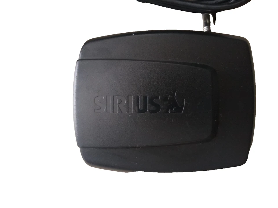 Antena Plegable Sirius XM para Radio Satelital XM SIR-3 3RCTHID04 Probada 12/1/24 Foto 1 de 4
