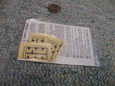 Walthers decals HO Specialties D-114 RFG doors black    A91 - Image 1 of 2