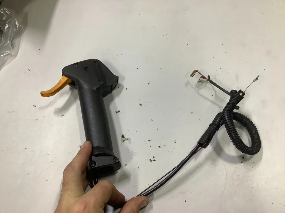 CUB CADET CS202 25CC TRIMMER THROTTLE HANDLE / CABLE - Image 1 of 1