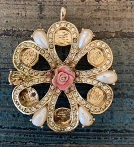 Broche vintage tono dorado - Imagen 1 de 3