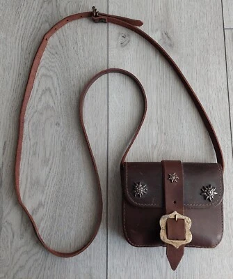 Bolso étnico de colección, edelweiss, cuero, tamaño 14x12 cm/5,5x4,7 pulgadas, años 70, Suiza Foto 1 de 4