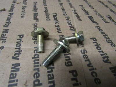 1996-1999 Subaru Legacy Outback OEM rear wiper motor bolt set 96 97 98 99 — 第 1/2 张图片