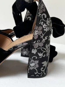 Lewit italienische offene Absätze schwarz Samt Blumen Krawatte Wickel Schuhe Größe 7,5 - Bild 1 von 8