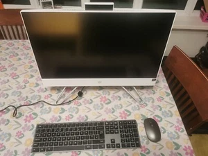 HP All-in-One 24" Desktop PC - Ryzen 5 8GB RAM 512GB SSD weiß Windows 11 - Bild 1 von 10