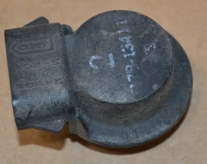 1995-2004 Ford Van E150 Oem Taillight Turn Signal Light Bulb Socket Holder Plug - Picture 1 of 3