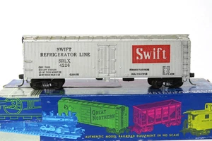 MANTUA HO SCALE SWIFT REFRIGERATOR LINE BOX CAR SRLX 4226 NO BOX L-1515 - Picture 1 of 7