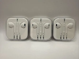 NIB Original Apple 3.5mm Wired Ear Buds White with Case Set Of 3 - Picture 1 of 6