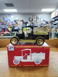 Liberty Classics 1916 Spectacular News Studebaker Tanker 1:25 Scale Diecast BANK - Picture 1 of 3