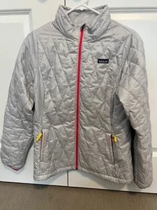 Patagonia Girl’s Nano Puff Size 16-18 - Picture 1 of 4
