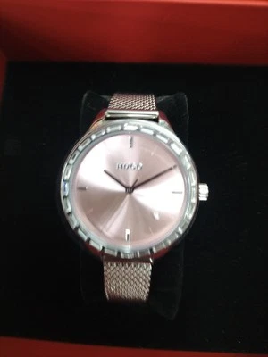 RELOJ HUGO DAMAS CORREA MALLA TONO PLATA, RESISTENTE AL AGUA JAPÓN MVMENT PRECIO DE VENTA SUGERIDO POR EL FABRICANTE £179. Foto 1 de 4