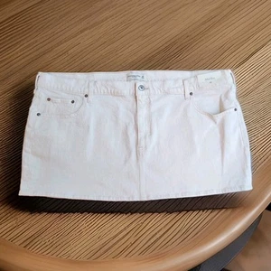 Falda vaquera de tiro natural Abercrombie & Fitch nueva con etiquetas talla 35 (XL) precio de venta sugerido por el fabricante $70,00 - Imagen 1 de 12