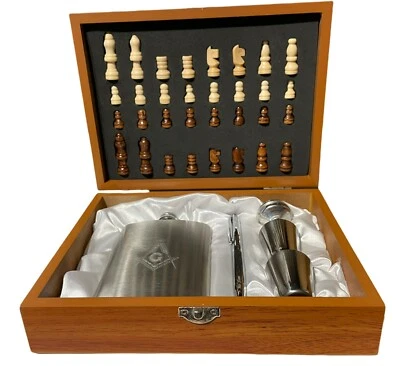 Freemasons Masonic Lodge Hip Flask Chess Set Pen Easy Pour Funnel Cups Gif Set - Image 1 of 4