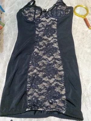 NUEVO CON ETIQUETAS Heavenly Secrets Prendas moldeadoras Control firme Slip Pushup Pad Negro Talla Pequeña  Foto 1 de 4