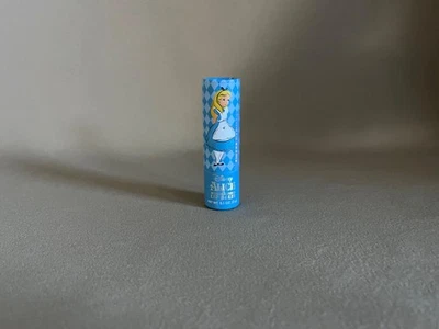 Disney Alicia en el País de las Maravillas “Sweet Vanilla” Bálsamo Labial Transparente Perfumado, ¡Nuevo! Foto 1 de 4