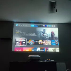 PROYECTOR EPSON 470W tiro corto - Imagen 1 de 6