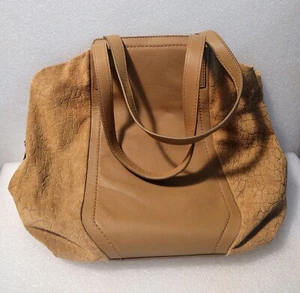 NWOT Leather Vince Camuto Bucket Purse Camel Pebble Desert Classic  - Picture 1 of 10