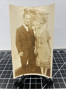 Antikes Foto junges Paar Elgin Armbanduhr John Bernice 3,5x5,5 - Bild 1 von 9