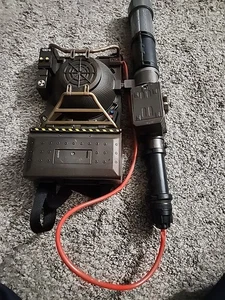 Mattel 2016 GHOSTBUSTERS Proton Pack Backpack Projector Cosplay Light Works - Picture 1 of 9