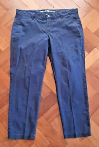 Khakis by Gap slim city size 18R navy smart chinos 3/4 length pockets at side 98 - Picture 1 of 10