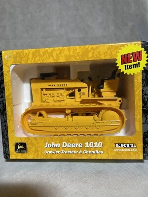 John Deere 1010 Crawler 1/16  Die Cast, Ertl,Stk#15384 2002 Vintage - Image 1 of 4