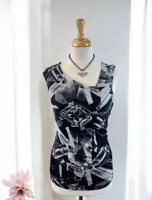 Blusa Negra Gris Malla Fairy Grunge Y2K Abstracta Sin Mangas Elástica Talla Mediana Foto 1 de 4