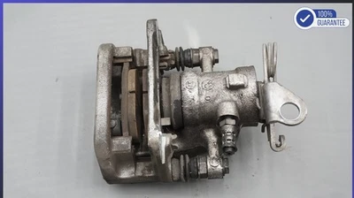 Pinça de freio a disco lateral esquerda traseira 2012-2019 FIAT 500 com conjunto de suporte - Imagem 1 de 4