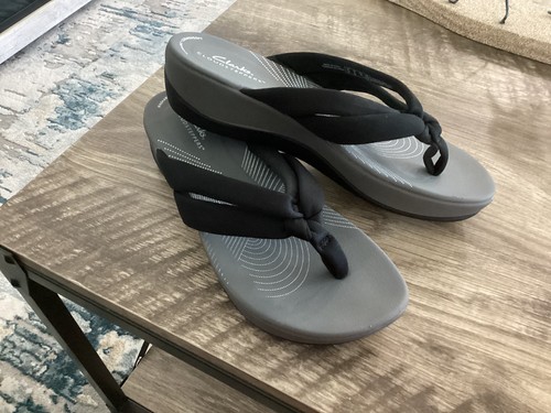 Sandali infradito donna Clarks® Cloudsteppers nero grigio taglia 8M nuovi senza etichette!
