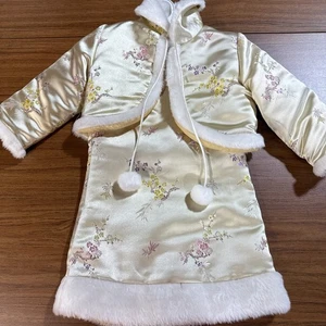 Abito moda bambina cinese orientale giovane taglia 2 seta oro acquistato a Taiwan - Foto 1 di 19