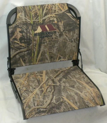 Asiento de barco Millennium Marine B-100-SGH roble musgo hierba sombra camuflaje serie B Foto 1 de 3