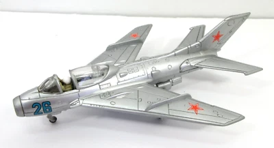 Galoob Battle Squads MIG-19 Farmer Jet Airplane & Pilot 1997 GTI - Image 1 of 4