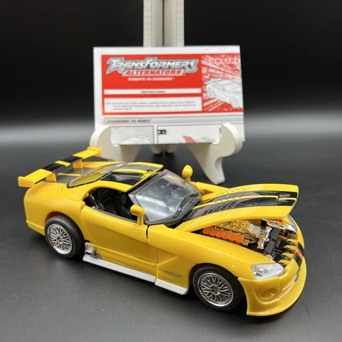 Sunstreaker figure 1:24 Dodge Viper sports car Transformers Alternators Autobot Cover