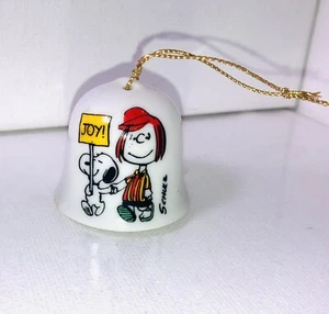 SNOOPY PEANUTS CHARLIE BROWN DETERMINED PORCELAIN CHRISTMAS MINI BELL ORNAMENT - Picture 1 of 4
