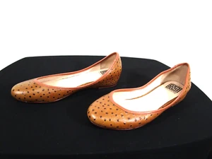 EUC! Pour La Victoire Brown Ostrich Embossed Leather Ballet Flats Shoes Women 10 - Picture 1 of 10