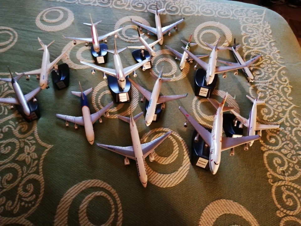 modellini aerei di linea in ferro - Immagine 1 di 1