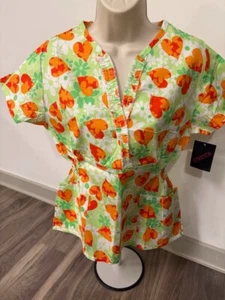 FLEX WOMENS SCRUB TOP SMALL HEARTS GREEN AND ORANGE - Picture 1 of 1