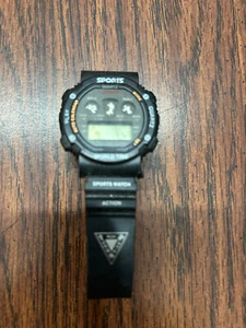 VINTAGE! SPORTS QUARTZ WATCH - Picture 1 of 1