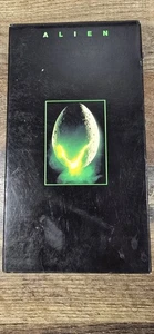 Alien 1979 VHS Fox Video 1992 Horror Sci Fi Scary Halloween Pre Owned - Picture 1 of 8