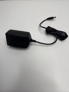 NEW Genuine DVE AC DC Switching Wall Adapter 5V 4A DSA-24CB-05 050400 OEM - Picture 1 of 3