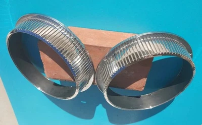 Anillo bisel faro imperial Chrysler 1961 1962 1963 (juego de 2) muy buen estado. Foto 1 de 4