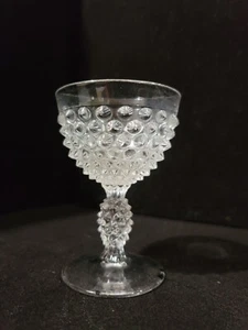 Antiguo vaso de cóctel de licor prensado transparente Hobnail Duncan & Miller (8 disponibles) - Imagen 1 de 6