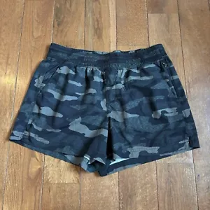 Womens Old Navy Active Pull On Shorts Green Camo Camouflage sz M/ 3.5" inseam - Picture 1 of 7