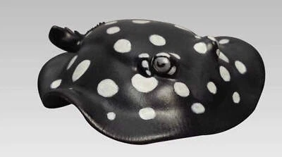 Super Q Xingu river ray polka dot freshwater stingray fish Resin figurine figure - Image 1 of 2