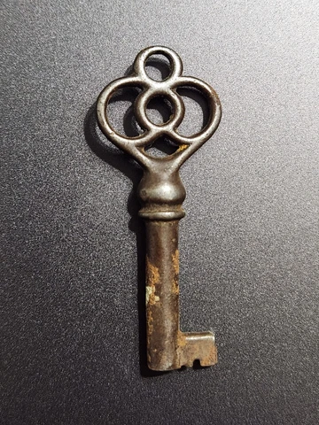 Antique Hollow Barrel Skeleton KEY Ornate Metal Cover
