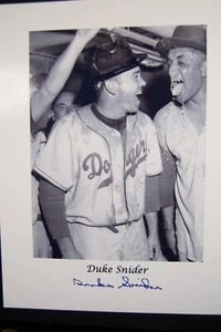 8 X 10 AUTOGRAPHED PHOTO, DUKE SNYDER - BROOKLYN DODGERS - Picture 1 of 1