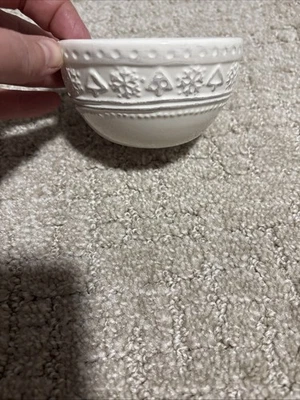 Hallmark Christmas Dip Bowl. White With Snowflake And Tree Border - Image 1 of 3